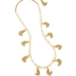 Kendra Scott Vanina necklace in ivory pearl